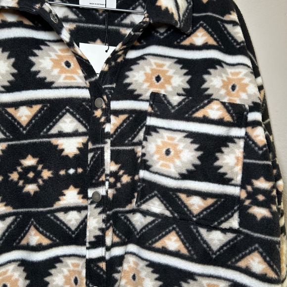 nwt active usa shacket shirt jacket women's large western Aztec cozy neutral - Picture 2 of 8